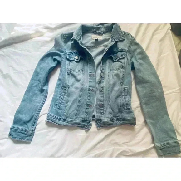 Universal Thread Jackets & Blazers - XS Universal Thread Jean Jacket